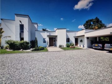 ALQUILER O VENTA CASA CAMPESTRE SECTOR CLUB CAMPESTRE