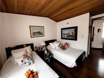 CASA BARRIO CASTILLA- CONJUNTO CERRADO - BOGOTA
