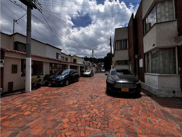 CASA BARRIO CASTILLA- CONJUNTO CERRADO - BOGOTA