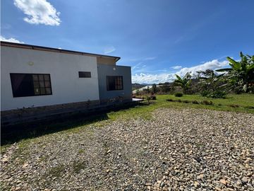 Vendo Casa Campestre con hermosa vista verde