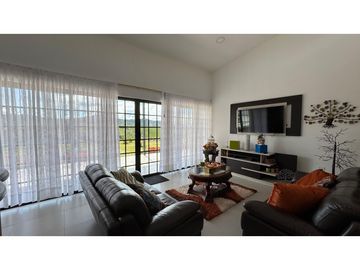 Vendo Casa Campestre con hermosa vista verde
