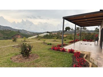 Vendo Casa Campestre con hermosa vista verde
