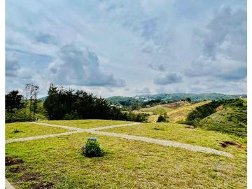 Vendo Casa Campestre con hermosa vista verde