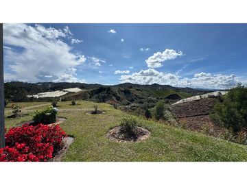 Vendo Casa Campestre con hermosa vista verde