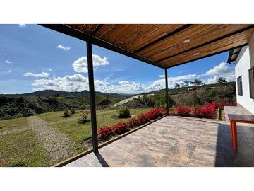 Vendo Casa Campestre con hermosa vista verde