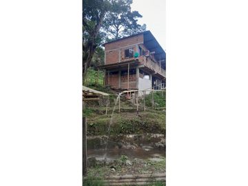 Venta de casa de un nivel  entre Santa Rosa y Chinchina