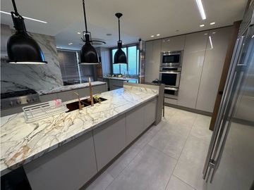APARTAMENTO DE LUJO EN ALTO PRADO