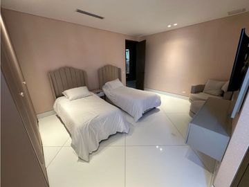 APARTAMENTO DE LUJO EN ALTO PRADO