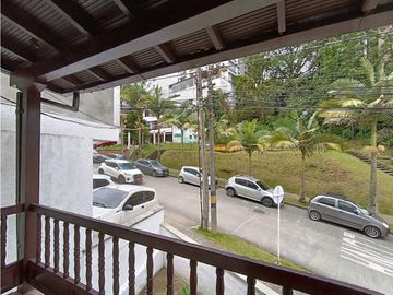 Venta Casa Lote 4 alcobas La Camelia Manizales