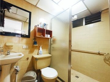 Apartamento para la venta en Laureles. Medellín.