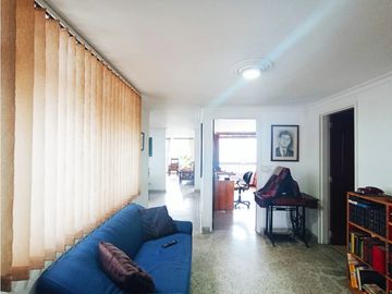 Apartamento para la venta en Laureles. Medellín.