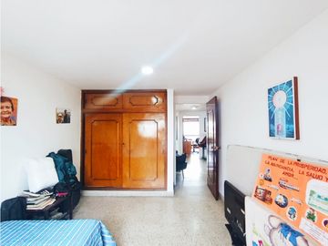 Apartamento para la venta en Laureles. Medellín.