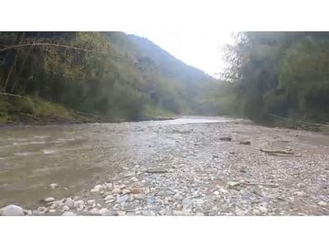 Se Vende Lote A Borde De Via Principal Barragan Genova