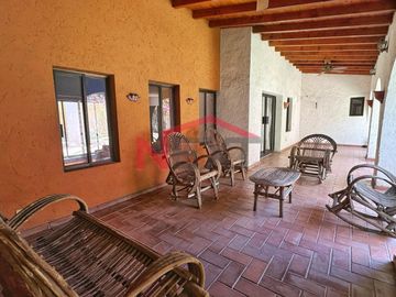 CASA EN VENTA EN CERRADA LOS CANARIOS