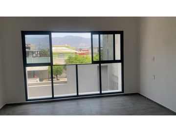 SE SIENTE BONITA ESTA CASA CERCA DEL FRACC. EL VERGEL