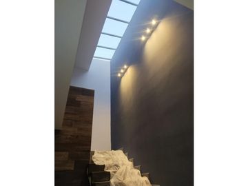 SE SIENTE BONITA ESTA CASA CERCA DEL FRACC. EL VERGEL
