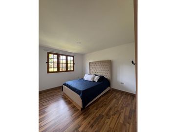 SE VENDE FINCA AMOBLADA EN MARINILLA VIA EL PEÑOL CERCA ALTO DEL [S&S]