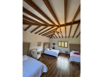 SE VENDE FINCA AMOBLADA EN MARINILLA VIA EL PEÑOL CERCA ALTO DEL [S&S]