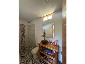 SE VENDE FINCA AMOBLADA EN MARINILLA VIA EL PEÑOL CERCA ALTO DEL [S&S]