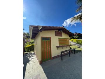 SE VENDE FINCA AMOBLADA EN MARINILLA VIA EL PEÑOL CERCA ALTO DEL [S&S]