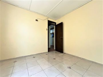Venta de casa de 6 dormitorios, en Villa Los Paltos, Quillota.