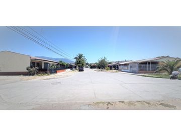 Venta de casa de 6 dormitorios, en Villa Los Paltos, Quillota.