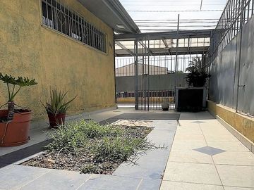 Venta de casa de 6 dormitorios, en Villa Los Paltos, Quillota.