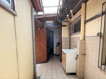 Venta de casa de 6 dormitorios, en Villa Los Paltos, Quillota.