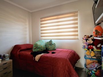 Venta de hermosa casa de dos pisos, en condominio exclusivo de 8 casas - La Cruz, Quillota.