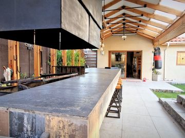 Venta de hermosa casa de dos pisos, en condominio exclusivo de 8 casas - La Cruz, Quillota.
