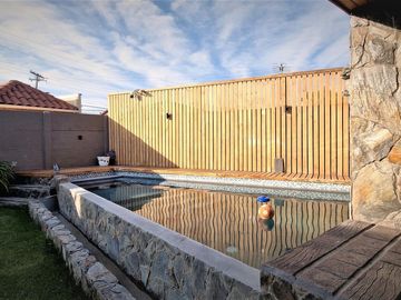 Venta de hermosa casa de dos pisos, en condominio exclusivo de 8 casas - La Cruz, Quillota.