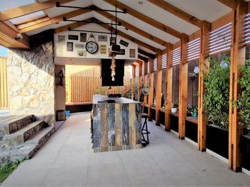 Venta de hermosa casa de dos pisos, en condominio exclusivo de 8 casas - La Cruz, Quillota.