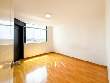 Dúplex de 5 Dormitorios con Vista a Parque - Amplios Espacios y Excelente Ubicación