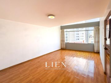 Dúplex de 5 Dormitorios con Vista a Parque - Amplios Espacios y Excelente Ubicación