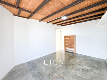 Dúplex de 5 Dormitorios con Vista a Parque - Amplios Espacios y Excelente Ubicación
