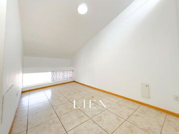 Dúplex de 5 Dormitorios con Vista a Parque - Amplios Espacios y Excelente Ubicación