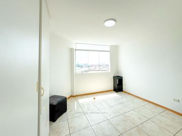 Dúplex de 5 Dormitorios con Vista a Parque - Amplios Espacios y Excelente Ubicación
