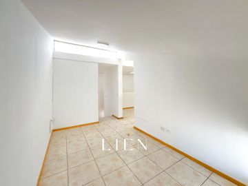 Dúplex de 5 Dormitorios con Vista a Parque - Amplios Espacios y Excelente Ubicación