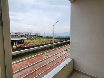 CASA EN VENTA EN LA LIBIA CHINCHINA CALDAS