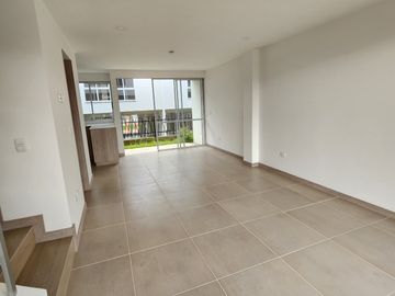 CASA EN VENTA EN LA LIBIA CHINCHINA CALDAS