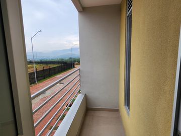 CASA EN VENTA EN LA LIBIA CHINCHINA CALDAS