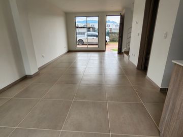 CASA EN VENTA EN LA LIBIA CHINCHINA CALDAS