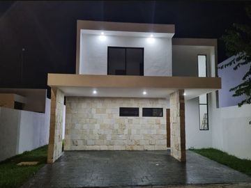 CASA EN VENTA EN RESIDENCIAL CON AMENIDADES EN CONKAL, YUCATÁN