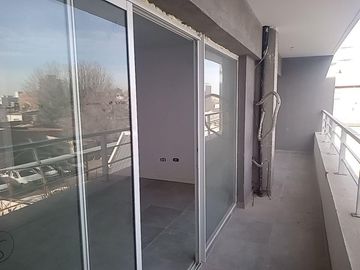 VENTA DE DEPARTAMENTO SEMIPISOS EN POZO - CENTRO DE NEUQUÉN