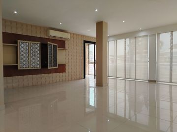 Departamento en Venta en La Puntilla  EstF