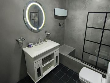 Casa en  venta 3 ambientes con parque piscina y quincho, Berazategui centro