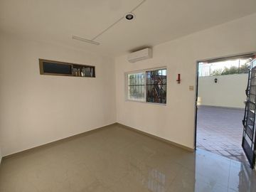 CASA EN VENTA UBICADA EN COLONIA GARCIA GINERES ZONA CÉNTRICA DE MÉRIDA.
