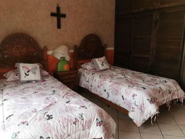 VENTA CASA PEÑA DE BERNAL AMUEBLADA o SIN AMUEBLAR QUERETARO