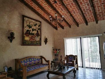 VENTA CASA PEÑA DE BERNAL AMUEBLADA o SIN AMUEBLAR QUERETARO