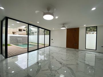 CASA EN VENTA EN VIA CUMBRES